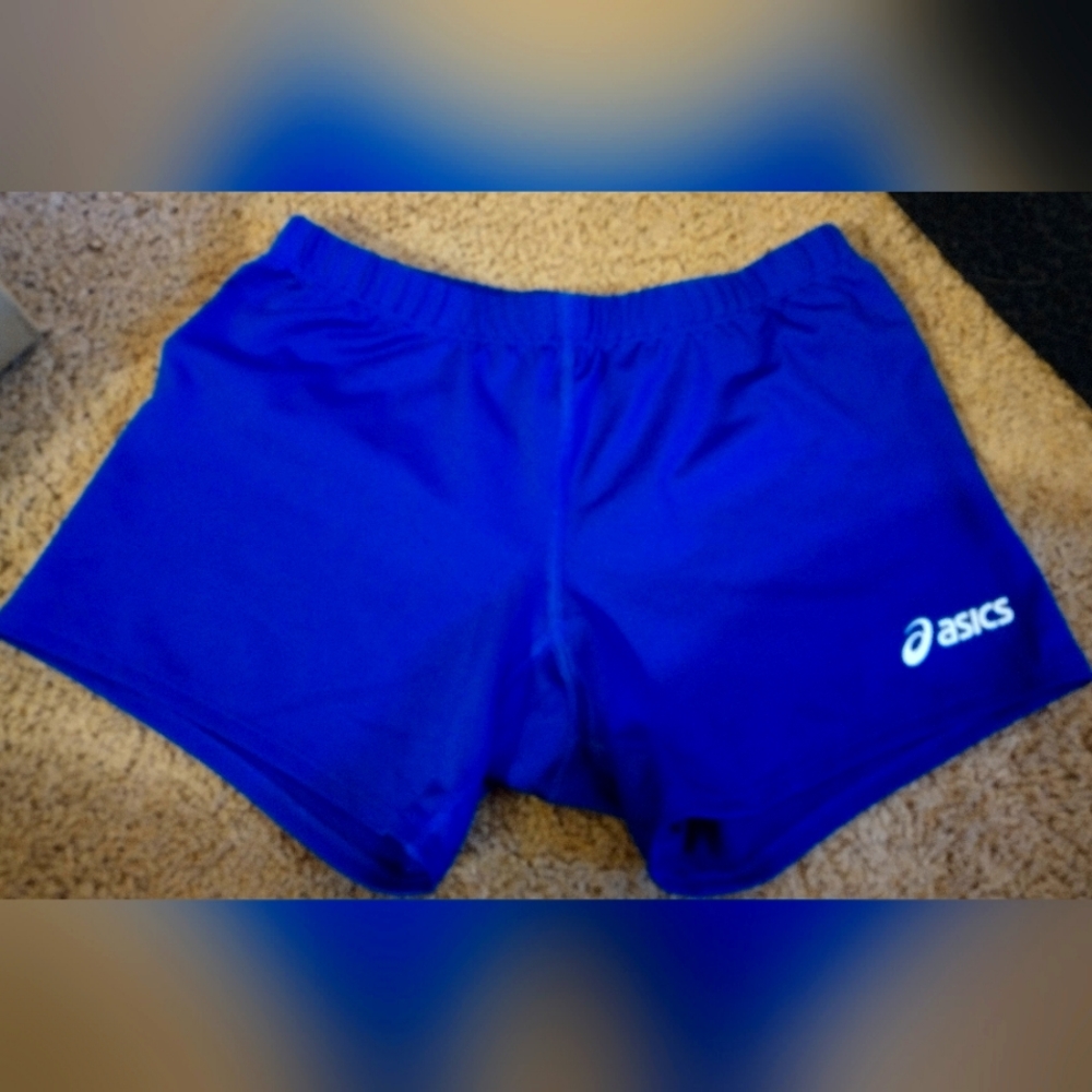 #32 New Asics Womens 4 Court Athletic Shorts. sz small no tag